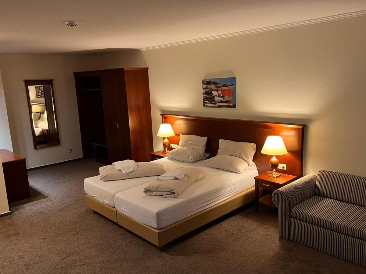 Hotel Hanseatischer Hof Lubeck Exterior photo